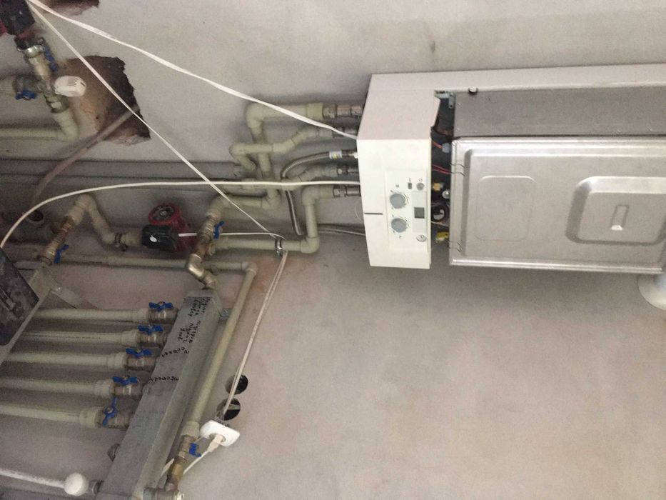 Будинок з ремонтом близько Львова