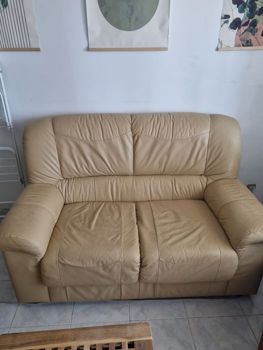2 sofas couro - vendo separado também