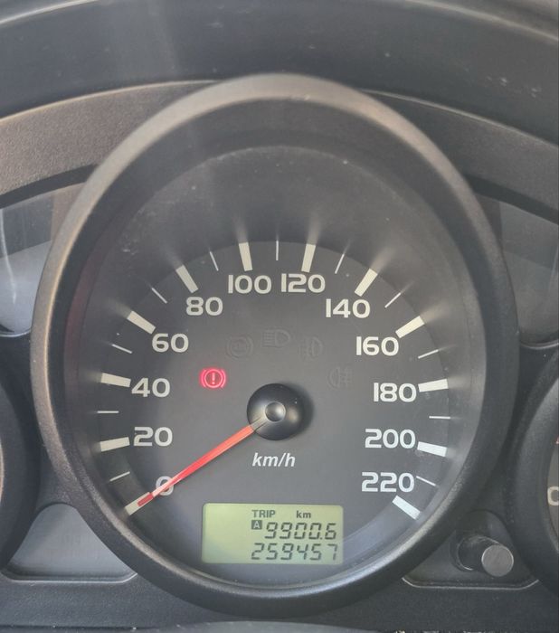 Mitsubishi Colt Comercial