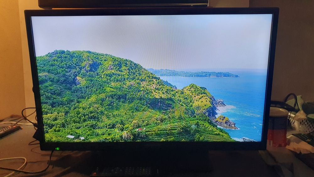 Telewizor LED Medion 32"+Amazon FireTv Stick, SmartTv, Wi-Fi.