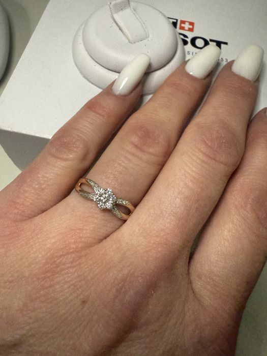 Каблучка з діамантами проба 585