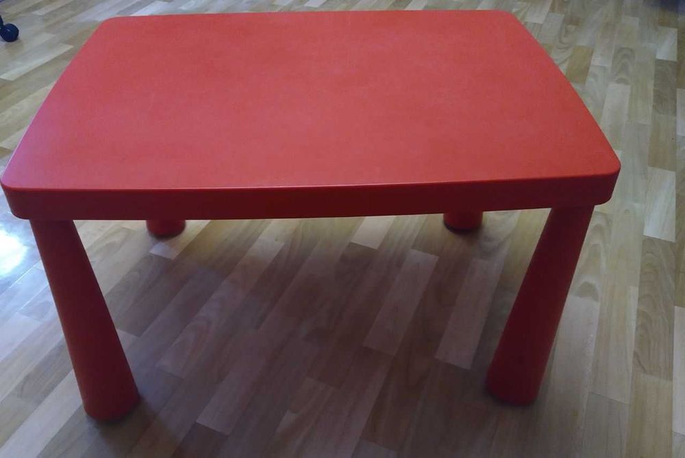 Детский столик  IKEA MAMMUT