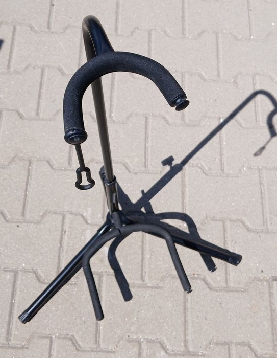 Stojak gitarowy  millenium