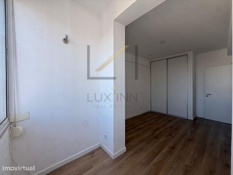 Apartamento T1 Recuperado Paço De Arcos Oeiras