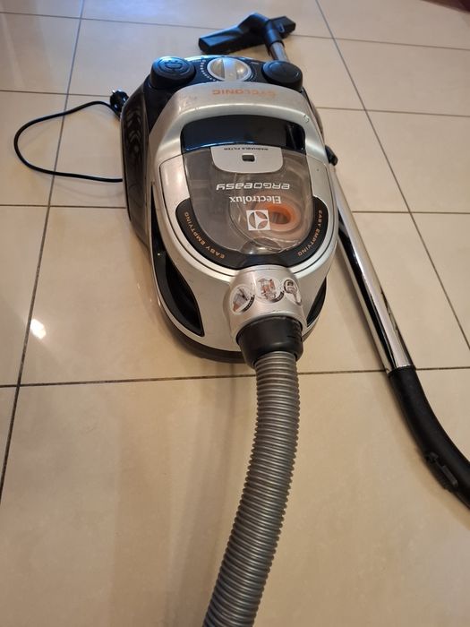 Odkurzacz bezworkowy Electrolux Stan Bardzo Dobry