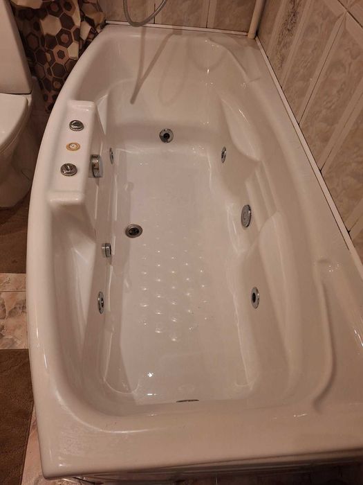 Ванна гидромассажная (Джакузи)