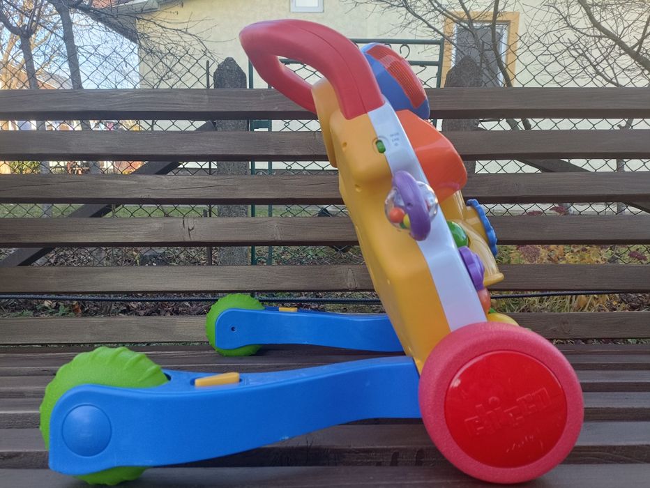 Ходунки-ігровий центр "Перші кроки" від "Chicco"