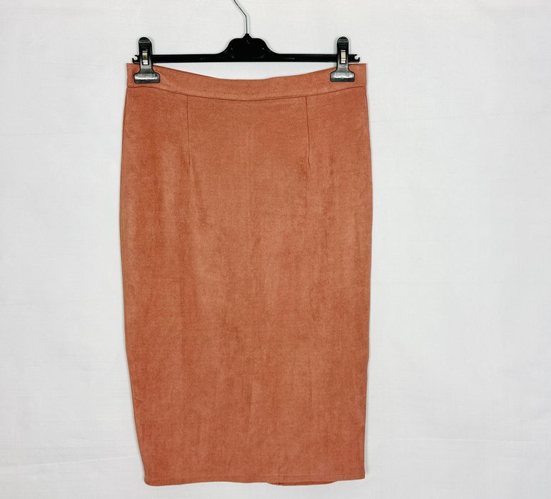 Spódnica ołówkowa a'la zamsz łososiowa M 38