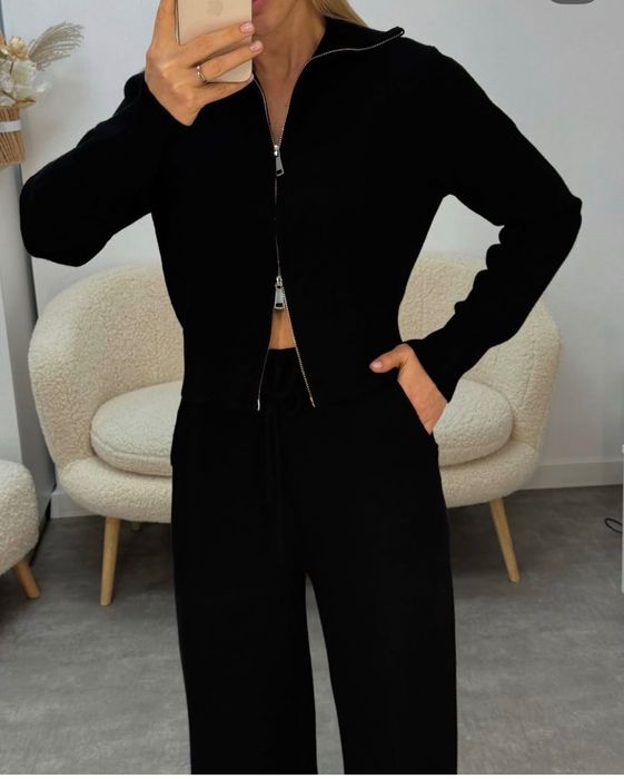 Костюм чорний (кофта на замку та штани)