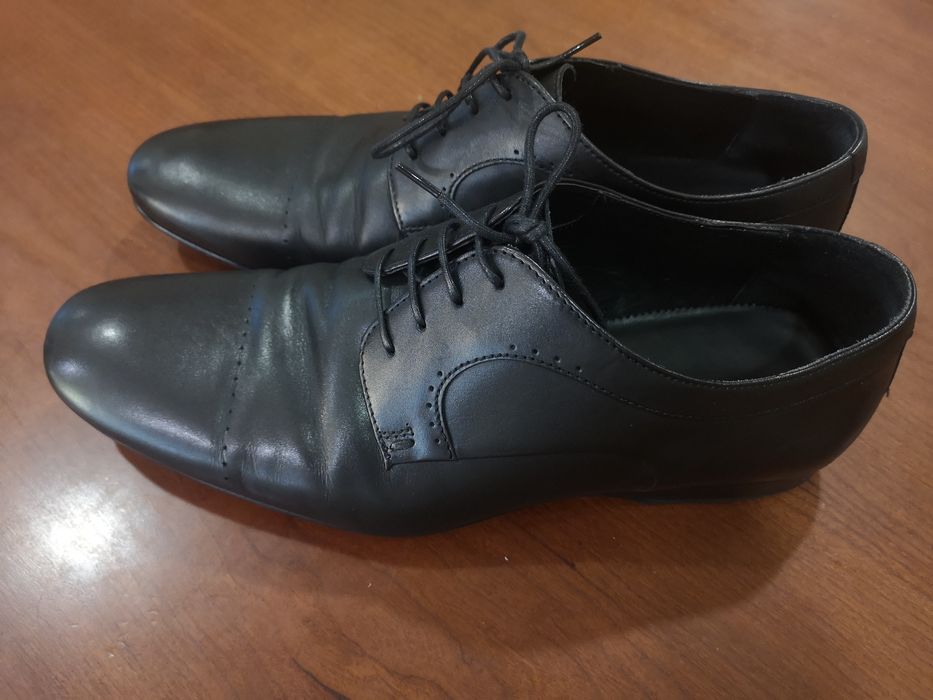 Sapatos de homem pretos Zara