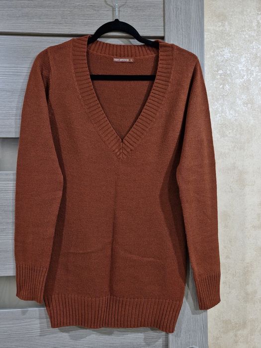 Свитер женский, размер L