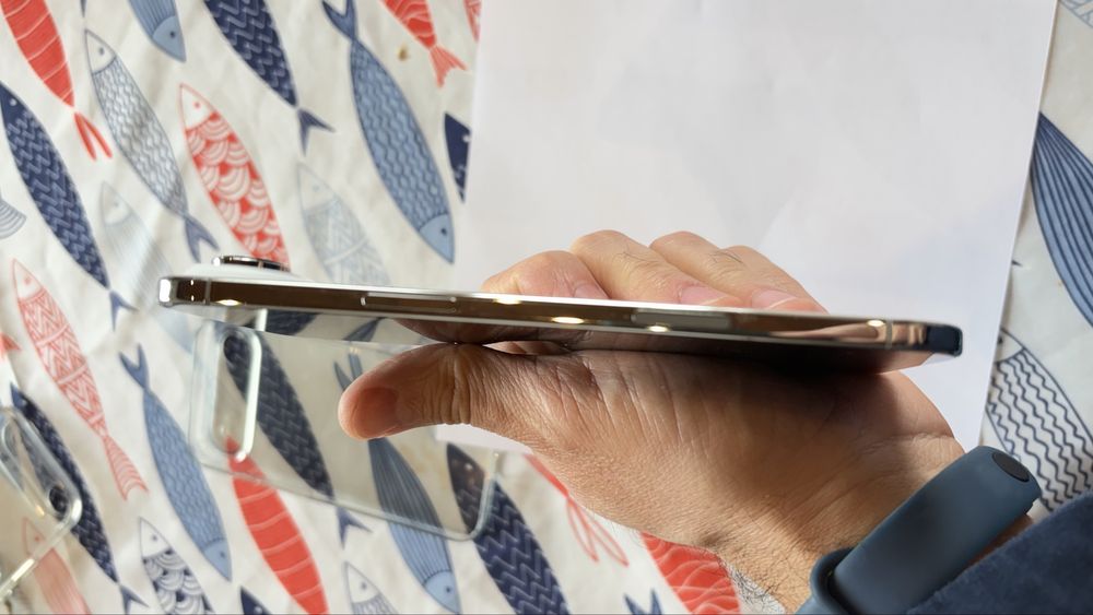 iPhone 17 Air 256GB Branco –Como Novo –Bateria 100% (Ativado Set 2025)