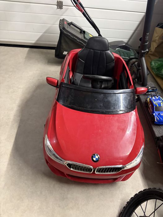 Autko elektryczne bmw z pilotem