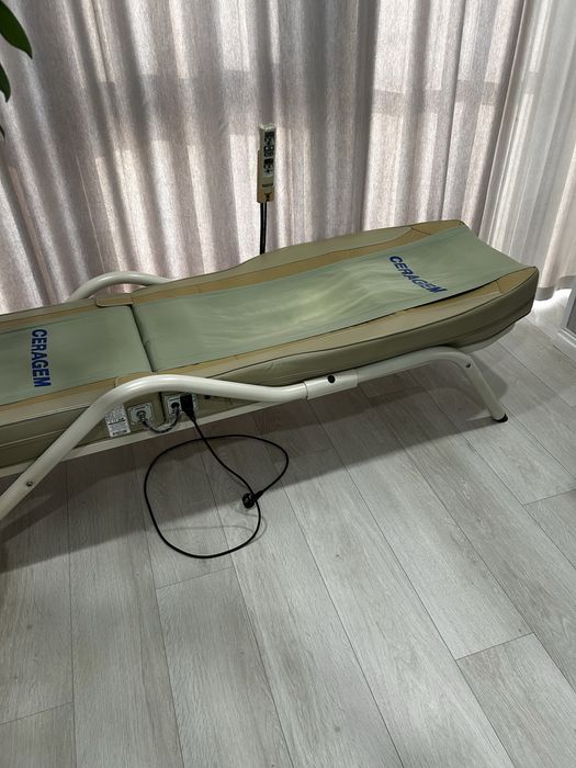 Масажне ліжко CERAGEM CGM-M3500
