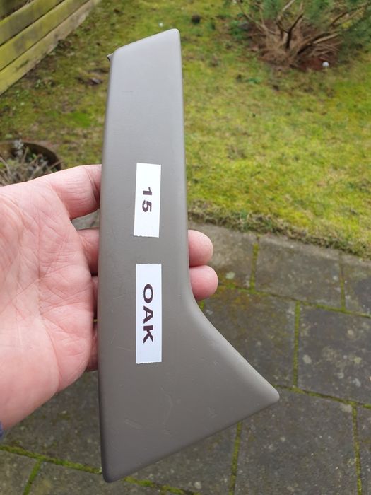 zaślepka rączki lewej volvo V70 XC70 S60 2001 -04 OAK NR 15