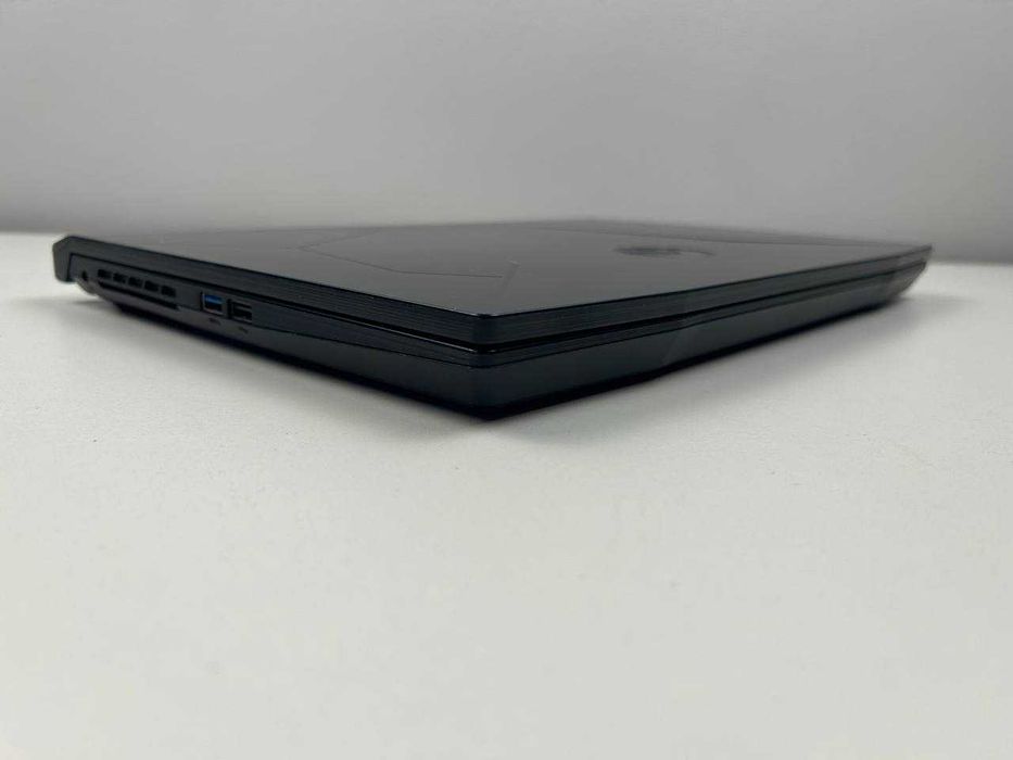 Ігровий ноутбук MSI Bravo 15.6" AMD Ryzen 7 7735HS 16GB DDR5 RTX 4060 8GB 512GB NVMe SSD
