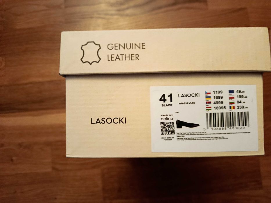 Czółenka skórzane na słupku Lasocki