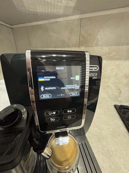 Кавомашина Delonghi dinamica plus