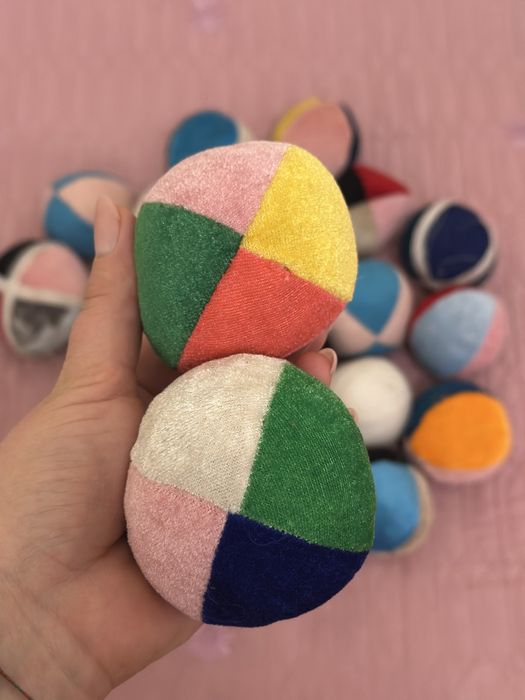 Реквізит мʼячики мʼякі