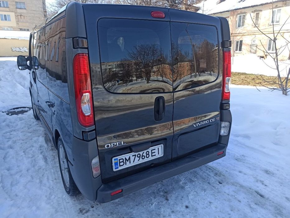 Opel Vivaro 2011