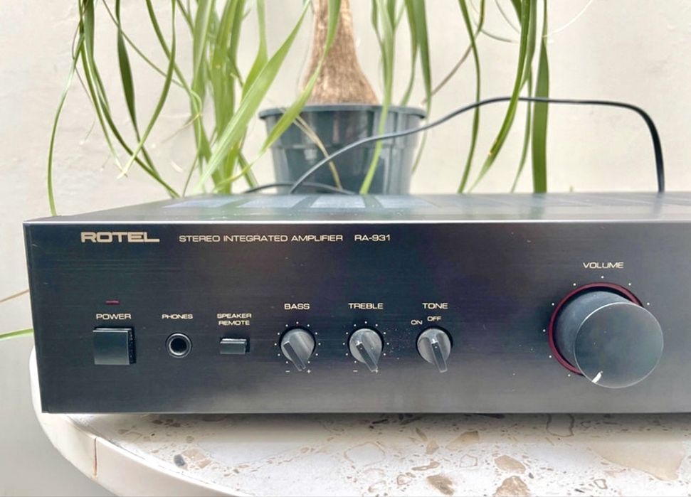 Amplificador Rotel RA-931