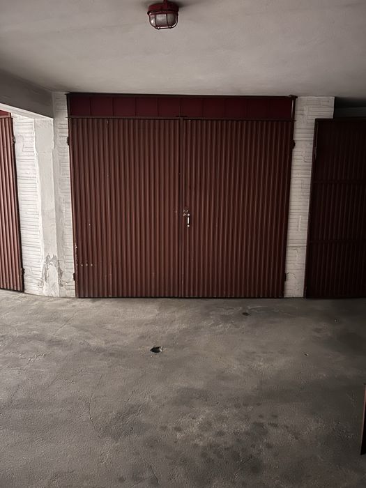 Garagem no centro da Marinha Grande