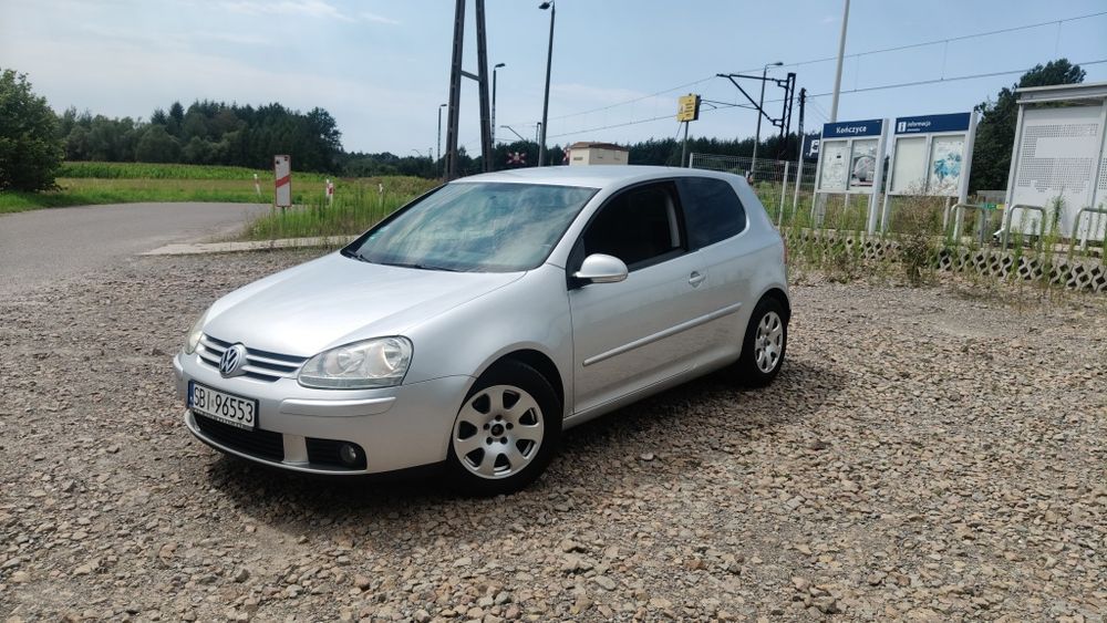Sprzedam Golfa V 1.6 benzyna