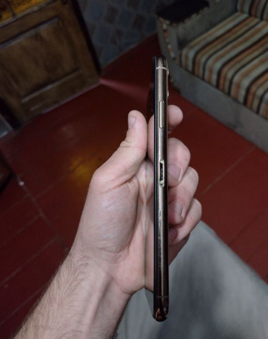 продам iphone 11 pro max 512 под востановление