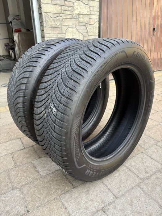 Good Year 215/55R17