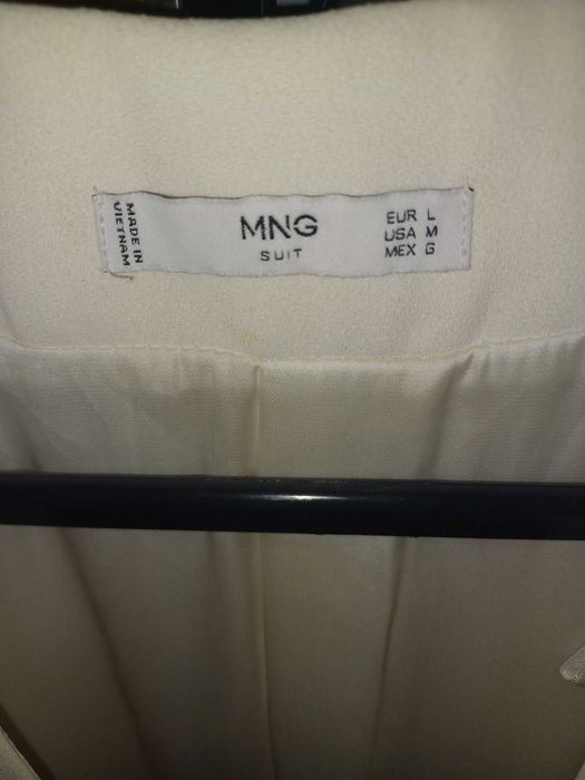 Blazer crú da Mango novo