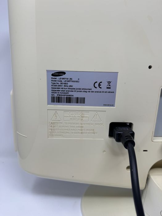 Телевизор Samsung LE19R71W