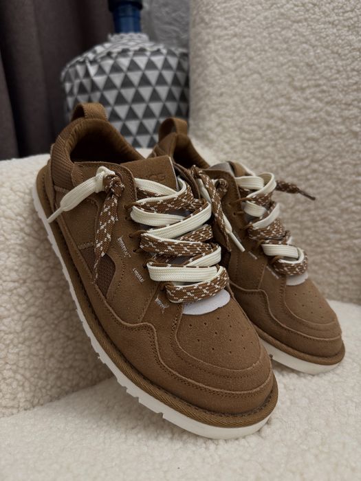 Кросівки черевики UGG