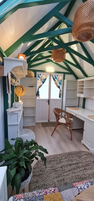 Umeblowany Domek ogrodowy