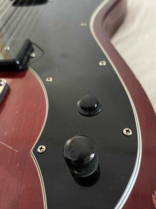 Guitarra Baritona Custom – Tele Style | P90 | Flamed Maple