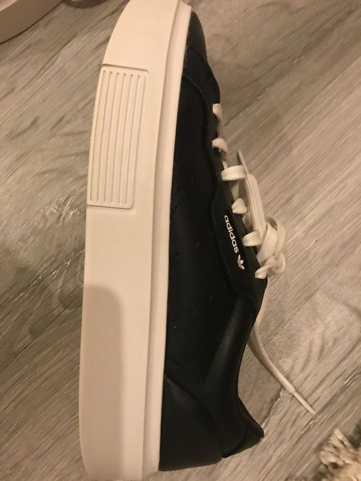 Adidas em pele SLEEK