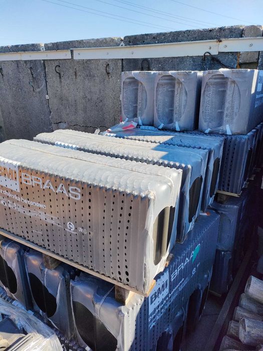 Dachówka betonowa BRAAS bałtycka cisar grafit