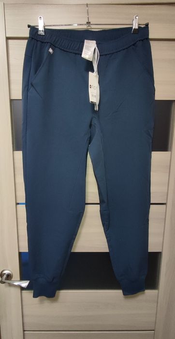 Медичний костюм новий