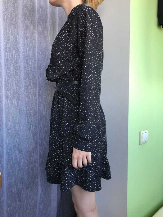 Платье черное в горошек белый