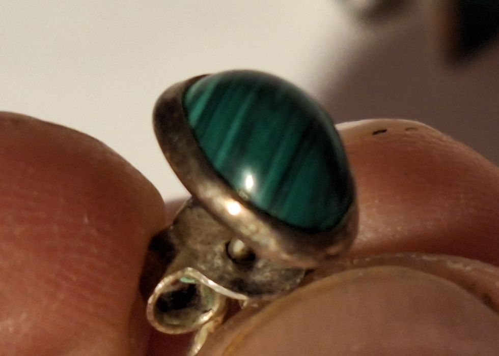 Małe kolczyki malachity