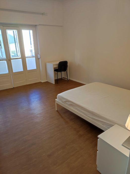 Quarto para casal com todas despesas incluidas na Amadora