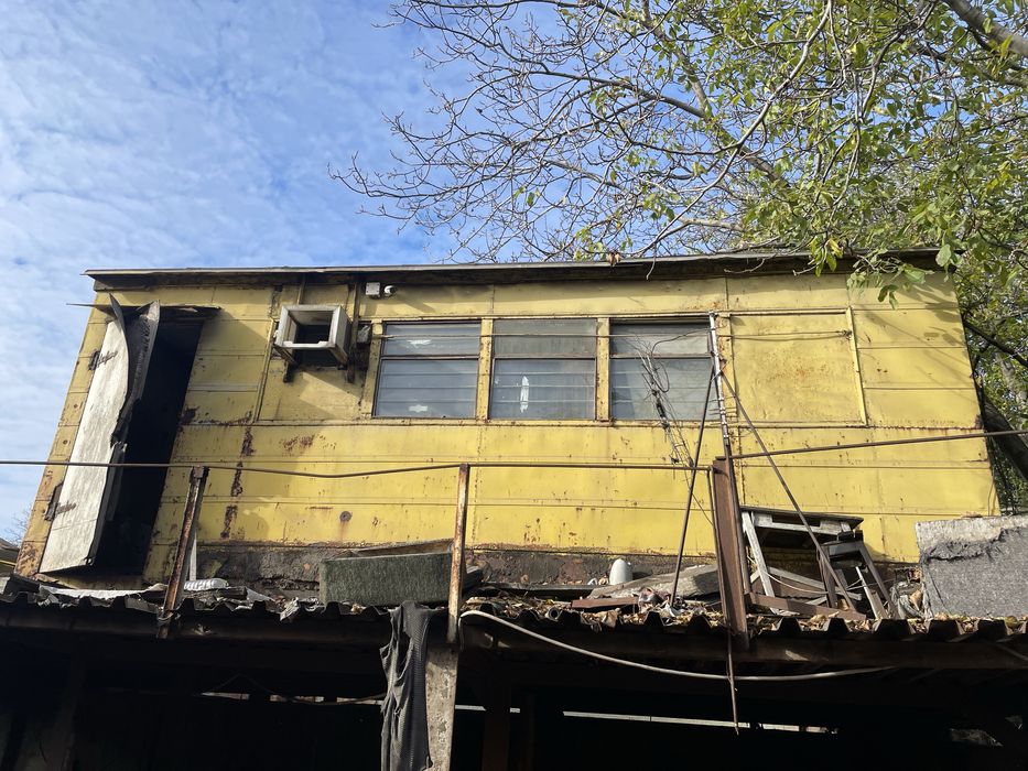 Житлова побутівка з меблями (вагончик)