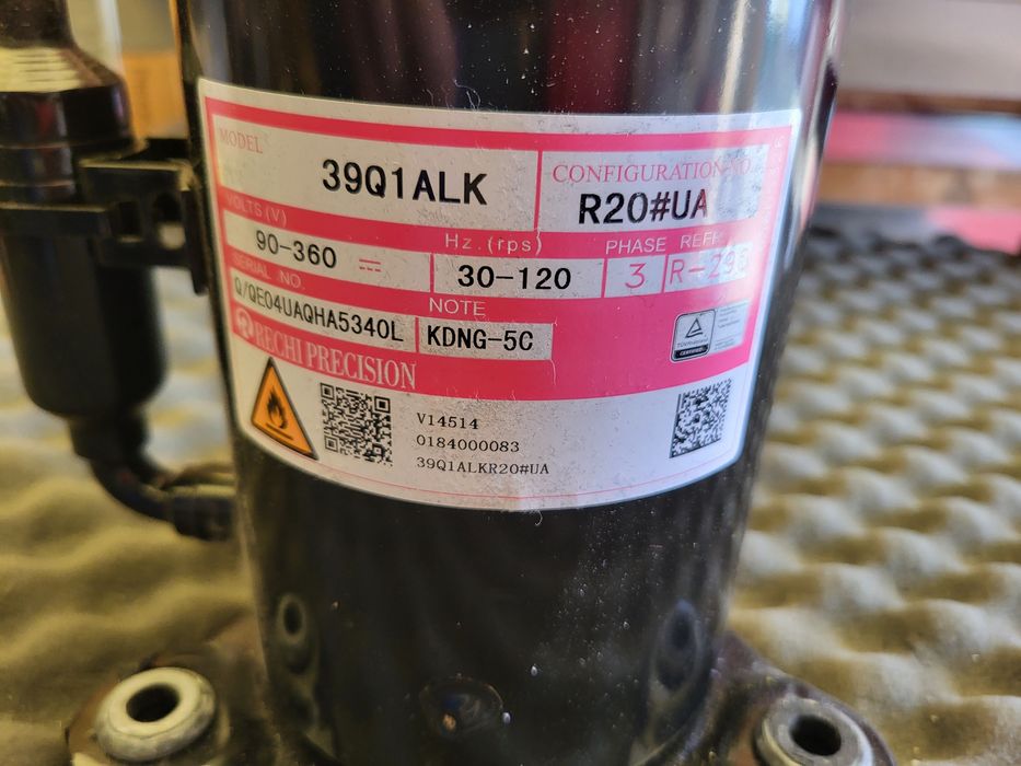 sprężarka rotacyjna Rechi Precision model 39Q1ALK.