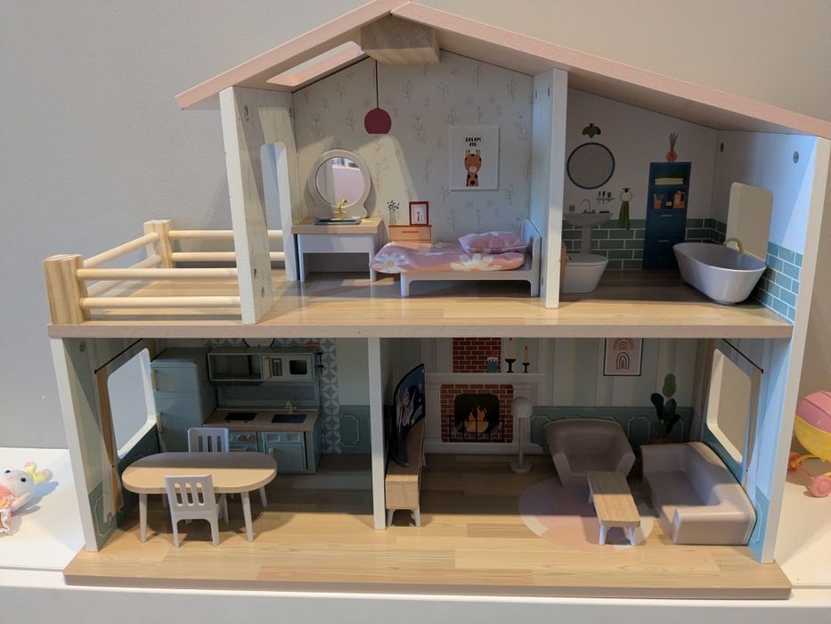 Drewniany domek dla lalek Mini Matters