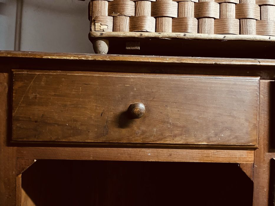 Secretaria em madeira