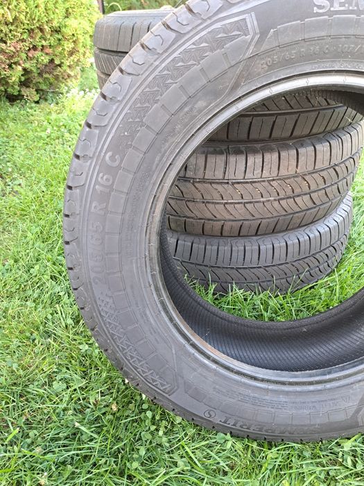 Opony do busa nowe semperit 205/65 R 16 C