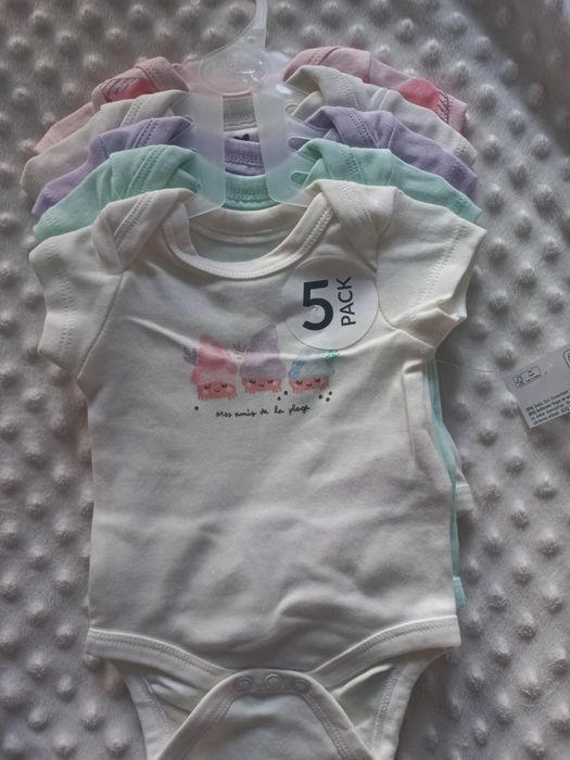 Ubranka dla niemowlaka