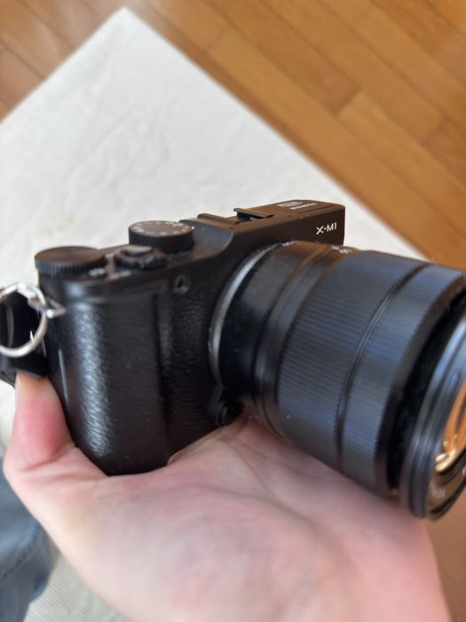 Fugifilm X-M1 com lente 16-50mm + lente 25mm