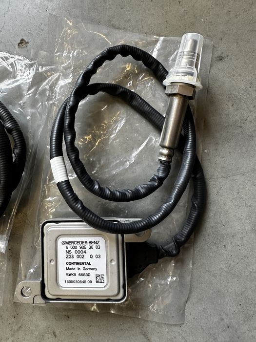 Датчик нокс оксидов азота NOX мерседес  новий