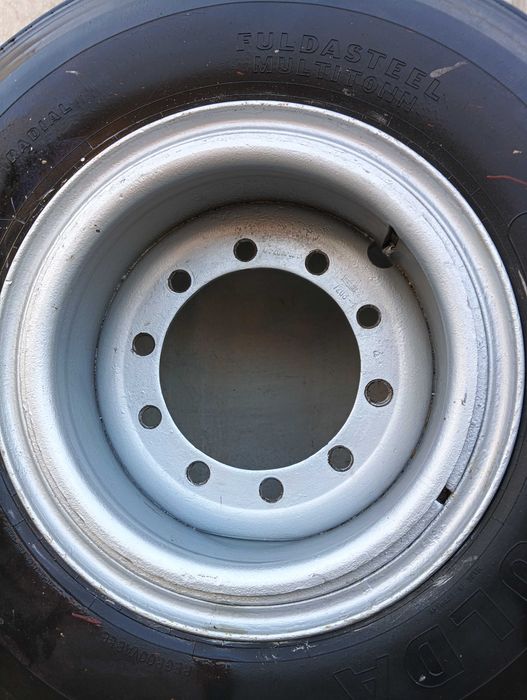 Sprzedam opony z felgami do przyczepy 14/80r20