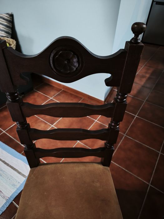 Mesa antiga + 8 cadeiras